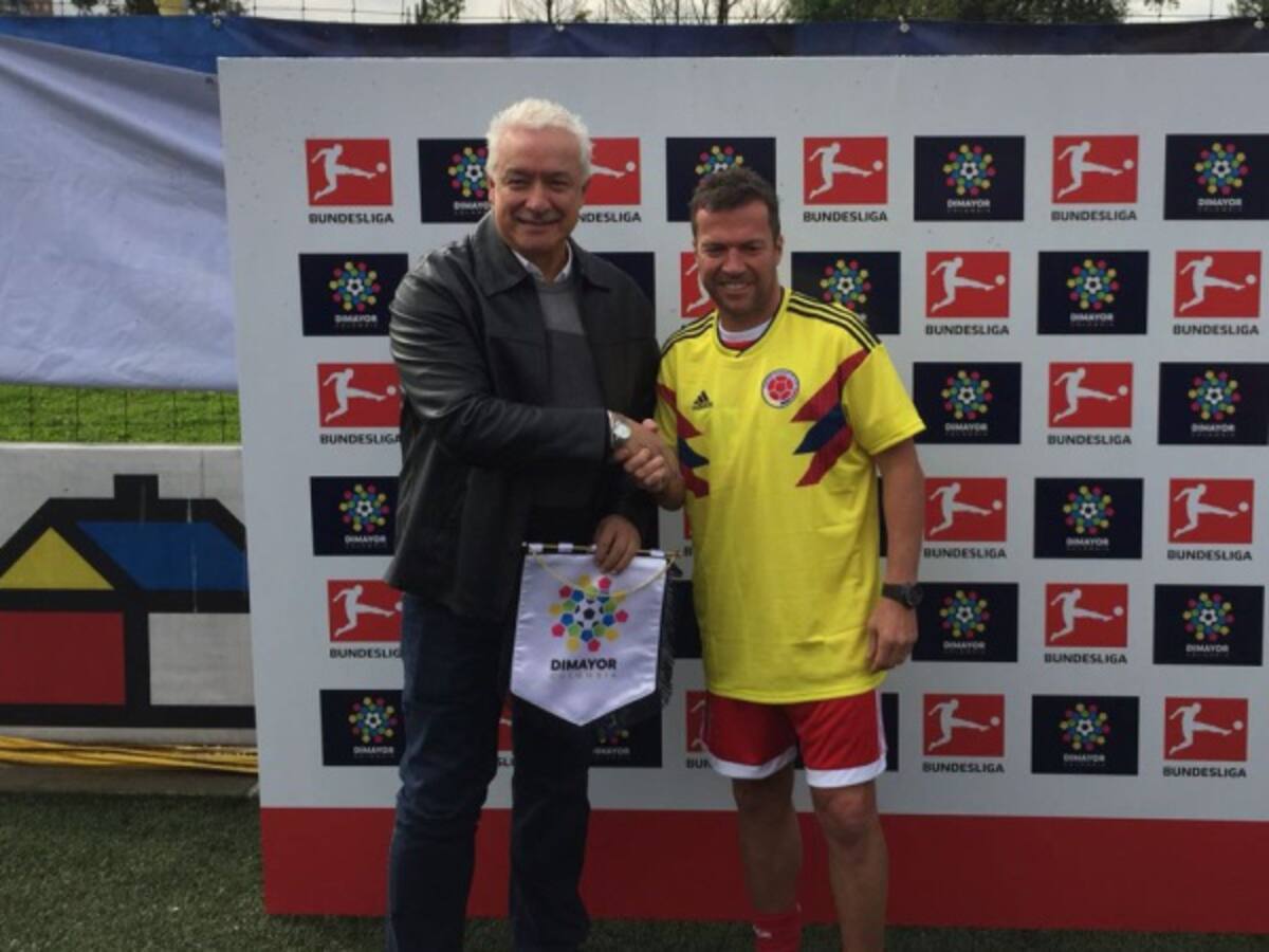 Perdomo le entregó la camiseta de la Selección a Lothar Matthäus