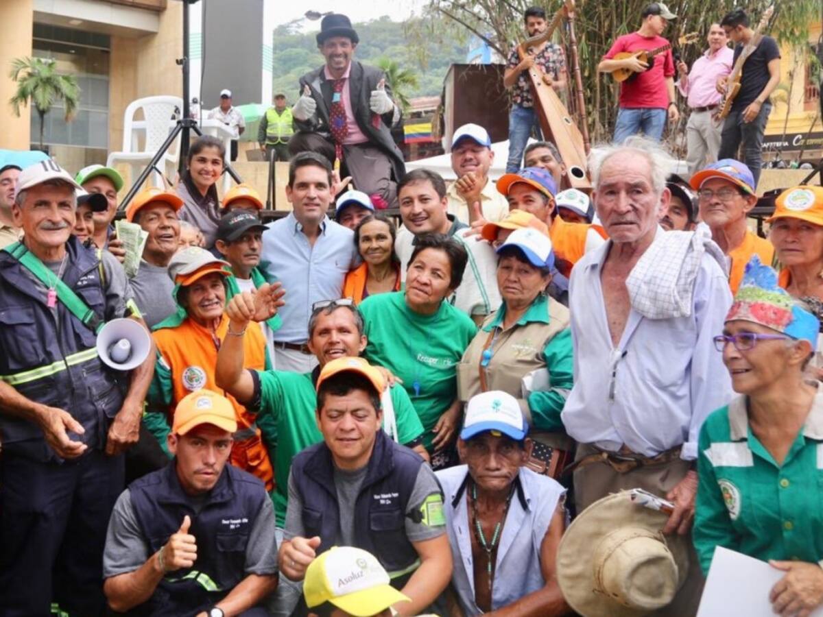 Recicladores celebraron su día con marchas en la capital