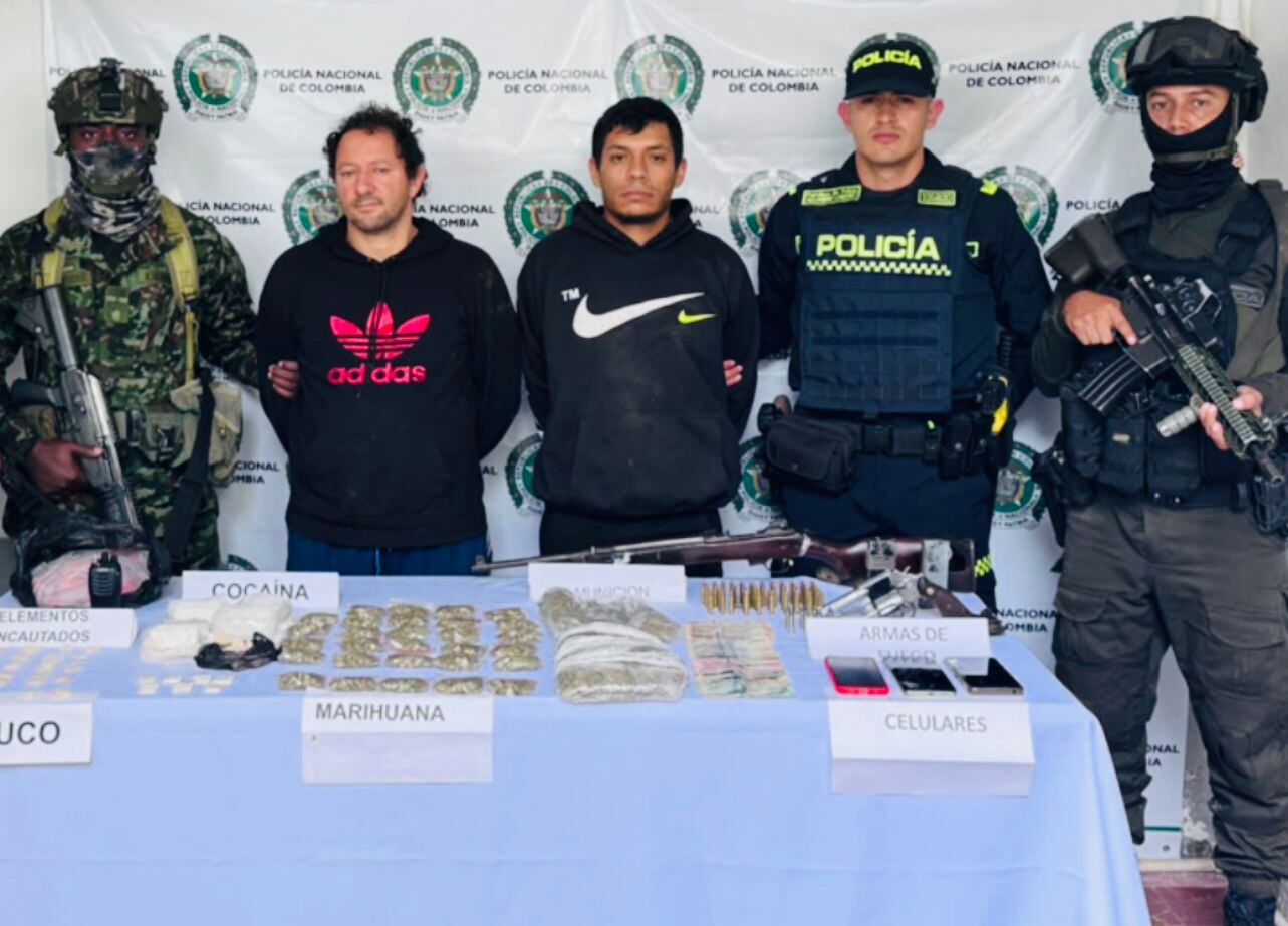 capturados alias 'Tío' y 'Lechuza', presuntos integrantes del Clan del Golfo (foto: Policía Nacional )