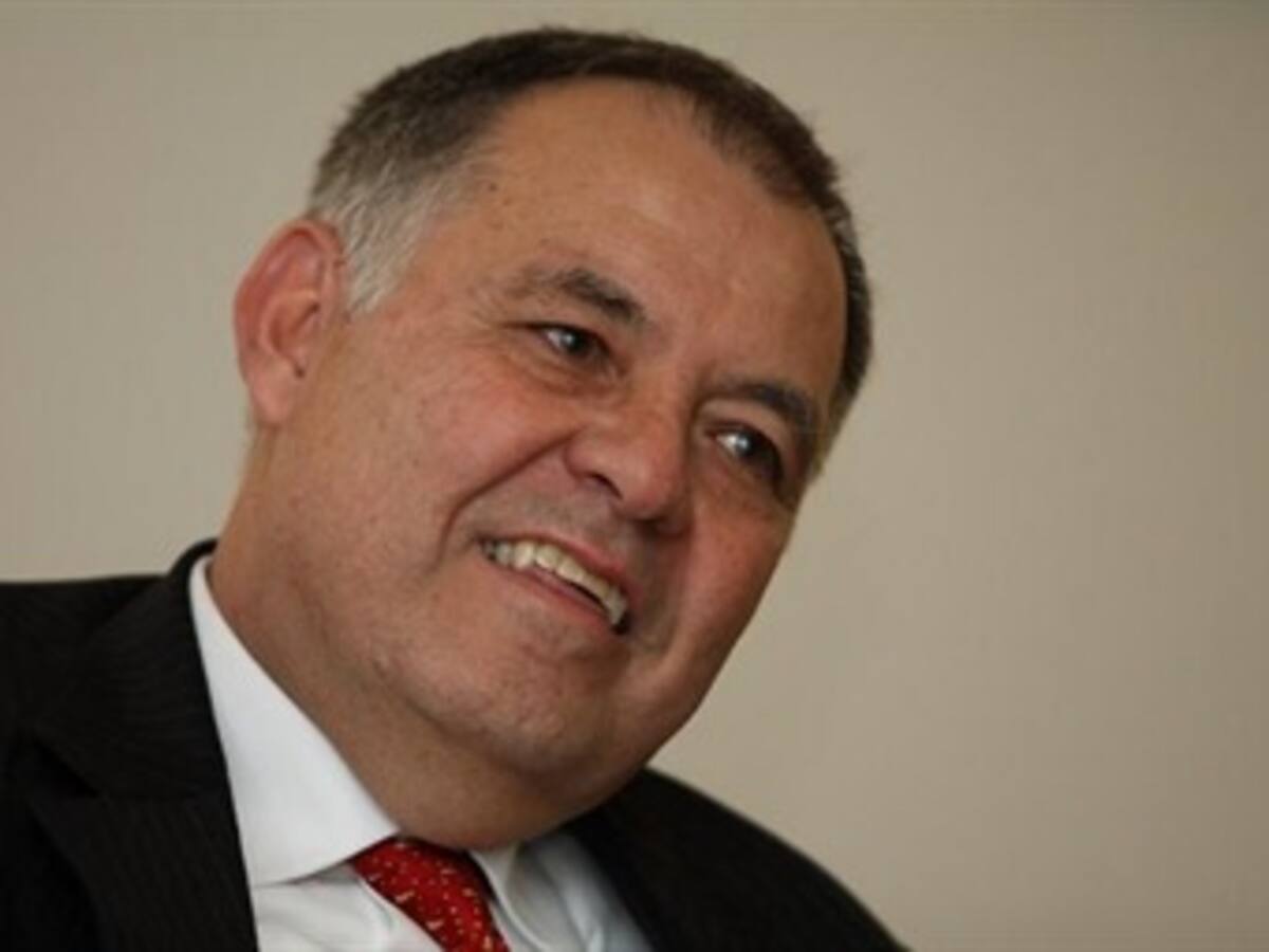 Aceptan estudiar demanda contra competencia de Ordóñez para inhabilitar