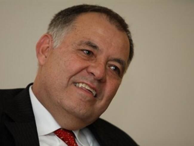 Aceptan estudiar demanda contra competencia de Ordóñez para inhabilitar