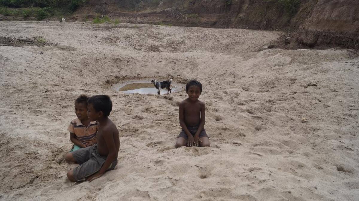 Recorrido de Caracol Radio por las zonas que aguantan sed. Fotos de Luis Enrique Rodríguez