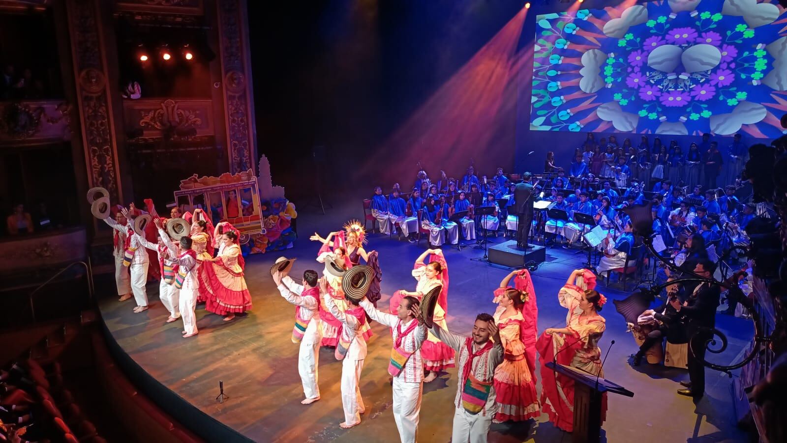 Lanzamiento del Aguinaldo Boyacense en el Teatro Colón, Bogotá /Caracol Radio.