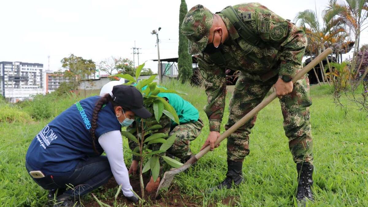 Coronel Pedro Iván Gonzales, comandante octava brigada del Ejército