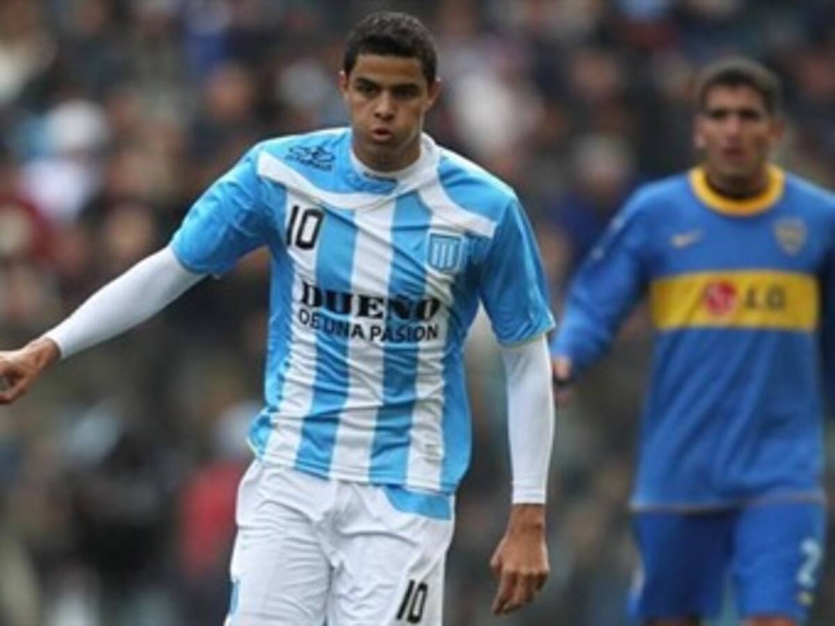 Jugadores y afición de Racing respaldarán a Giovanni Moreno en el partido contra Boca Juniors.