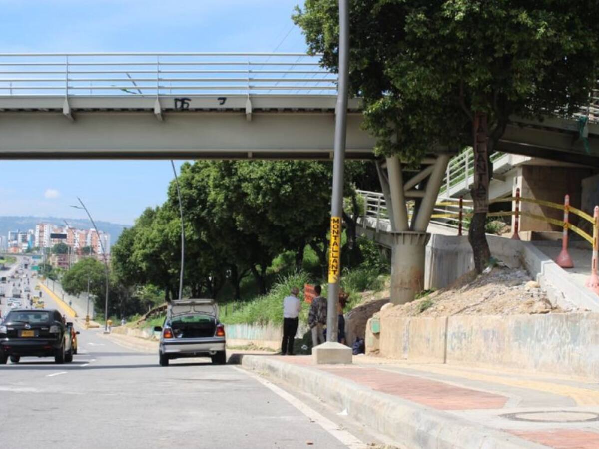 Denuncian que puente en Bucaramanga está siendo desvalijado