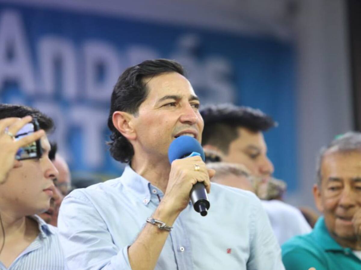 “Es una vieja chismosa”: Hurtado a Correa