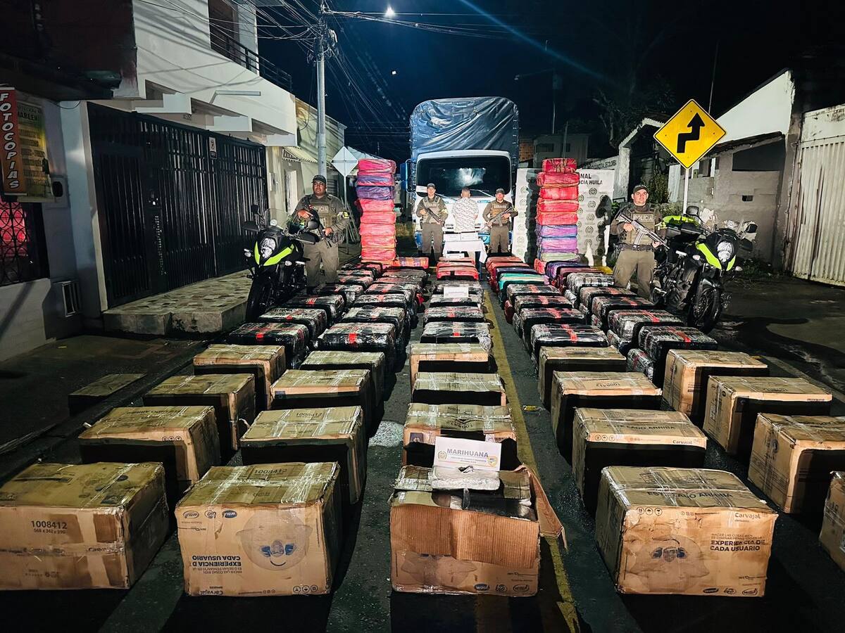 Policía frustra transporte de alijo de marihuana en vía del Huila