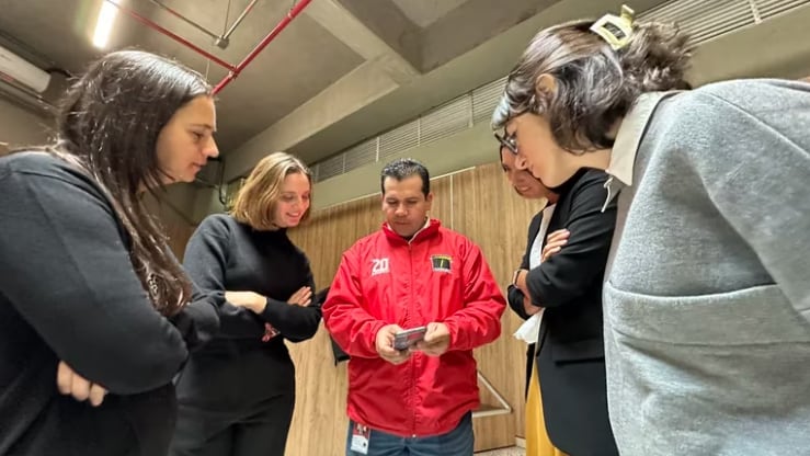 Delegación Argentina de la Secretaría de Transporte y Obras Publicas de la ciudad de Buenos Aires, visitó el TransMiCable