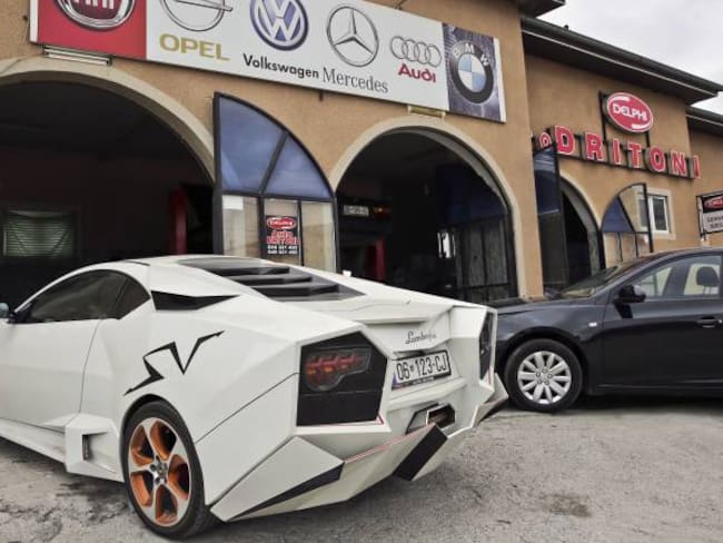 Aficionado de autos en Kosovo construye su &quot;Lamborghini&quot;