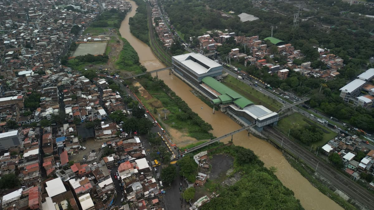 Parque Primavera Norte avanza con dos frentes de obra junto a la estación Acevedo