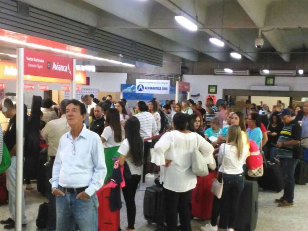 Más de 100 pasajeros, angustiados en el Cortissoz por cancelación de vuelo