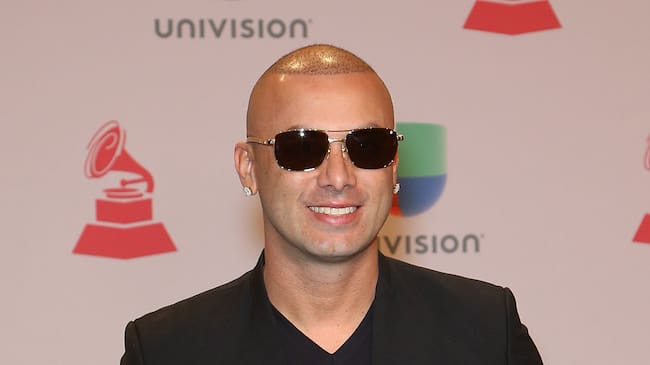 LAS VEGAS, NV - NOVEMBER 20: Rapper Wisin arrives at the 15th annual Latin GRAMMY Awards at the MGM Grand Garden Arena on November 20, 2014 in Las Vegas, Nevada. (Photo by Gabe Ginsberg/FilmMagic)