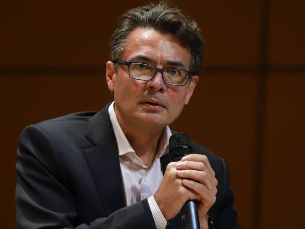 Alejandro Gaviria lanza la fundación Colombia Tiene Futuro