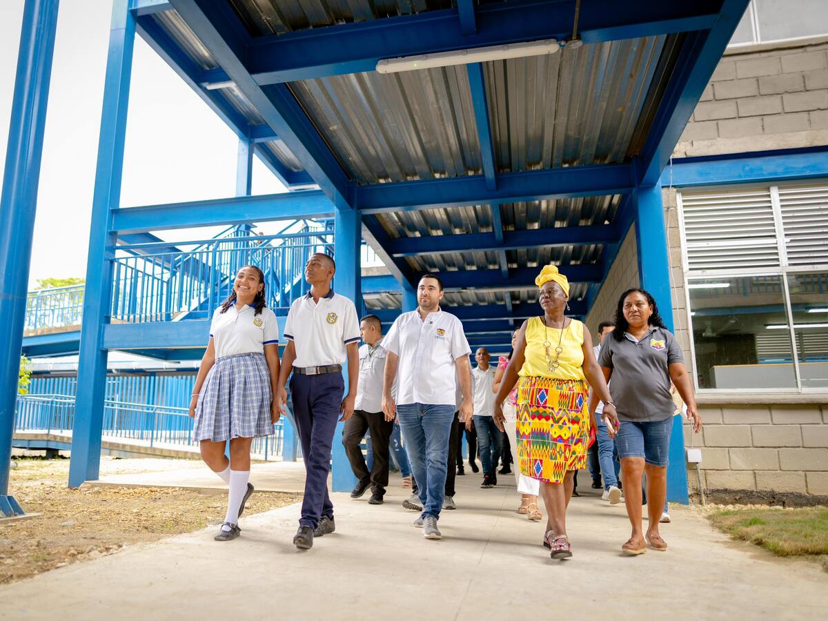 Gobernador Yamil Arana entregó ocho megacolegios en su primer año de gobierno