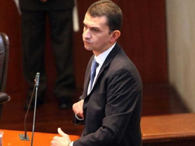 Emilio Tapia, referencia