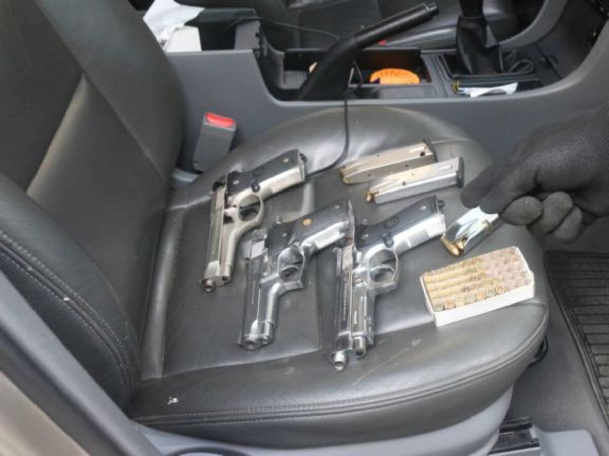 Capturan a dos presuntos delincuentes con poderoso arsenal en Cartagena