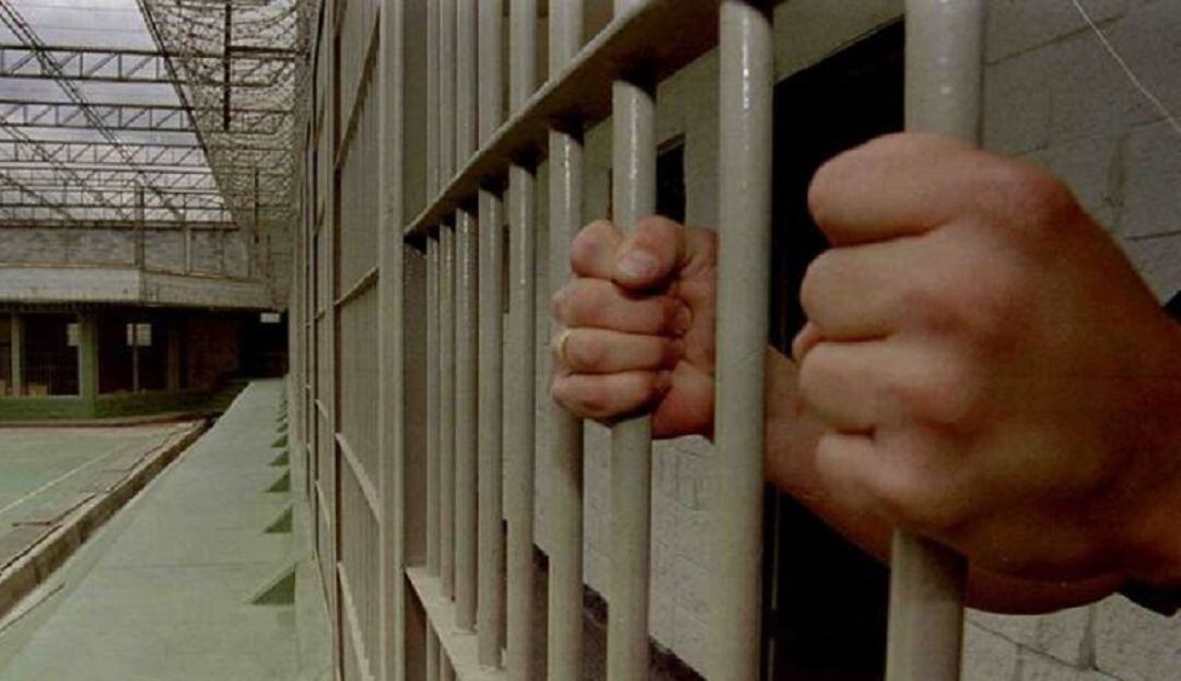 A hoy en Cali las 36 horas para estar en la estación de Policía se volvieron seis meses y un año.  