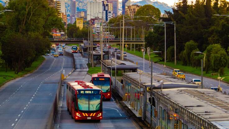 TransMilenio tiene un déficit de 800 mil millones al año: Concejal Galán