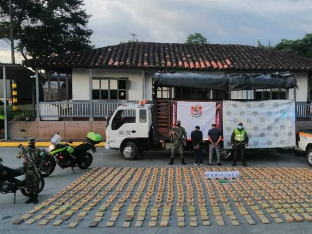 500 kilos de marihuana fueron incautados en la vía La Línea