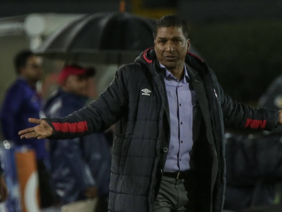 Santa Fe confirma la salida de Alexis García de la dirección técnica del equipo