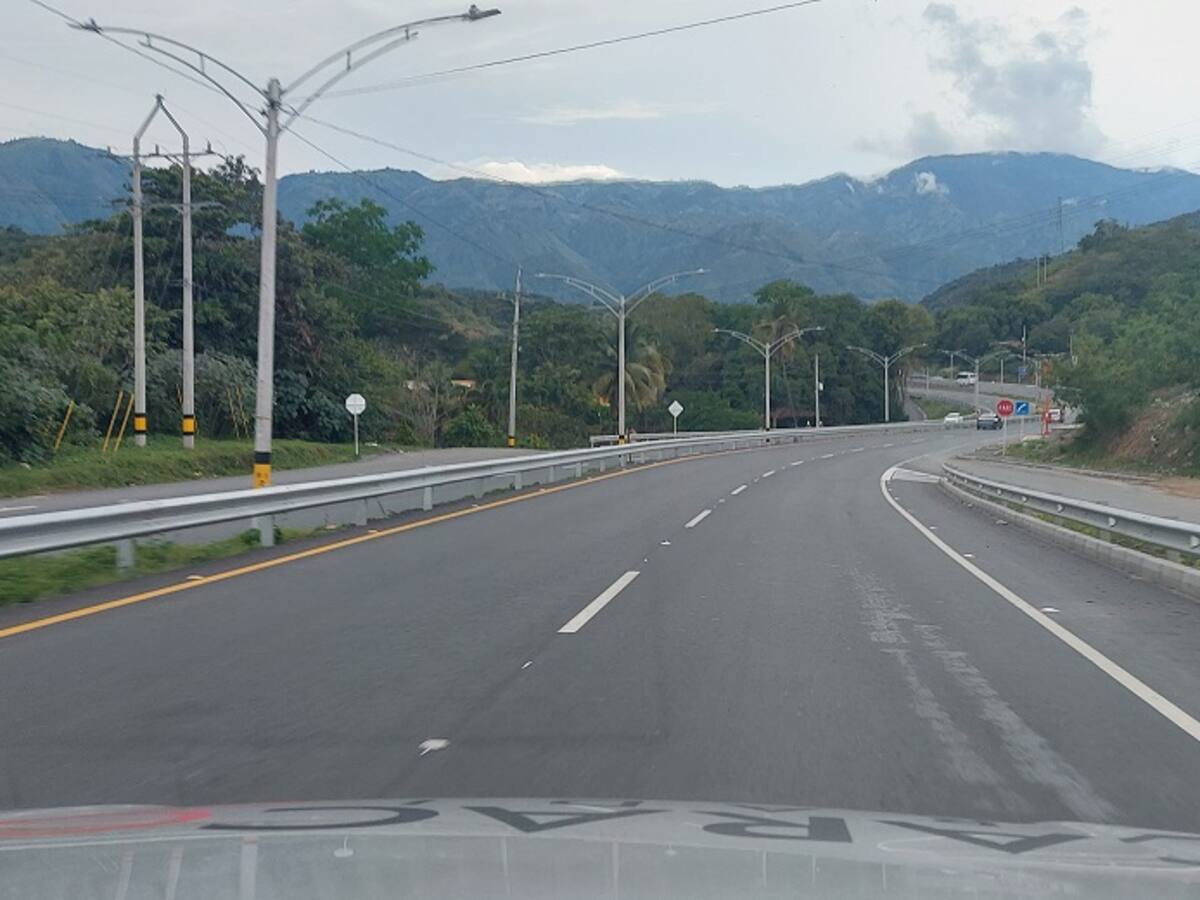 No terminar las vías 4G implica un caos en la logística nacional: Intergremial Antioquia