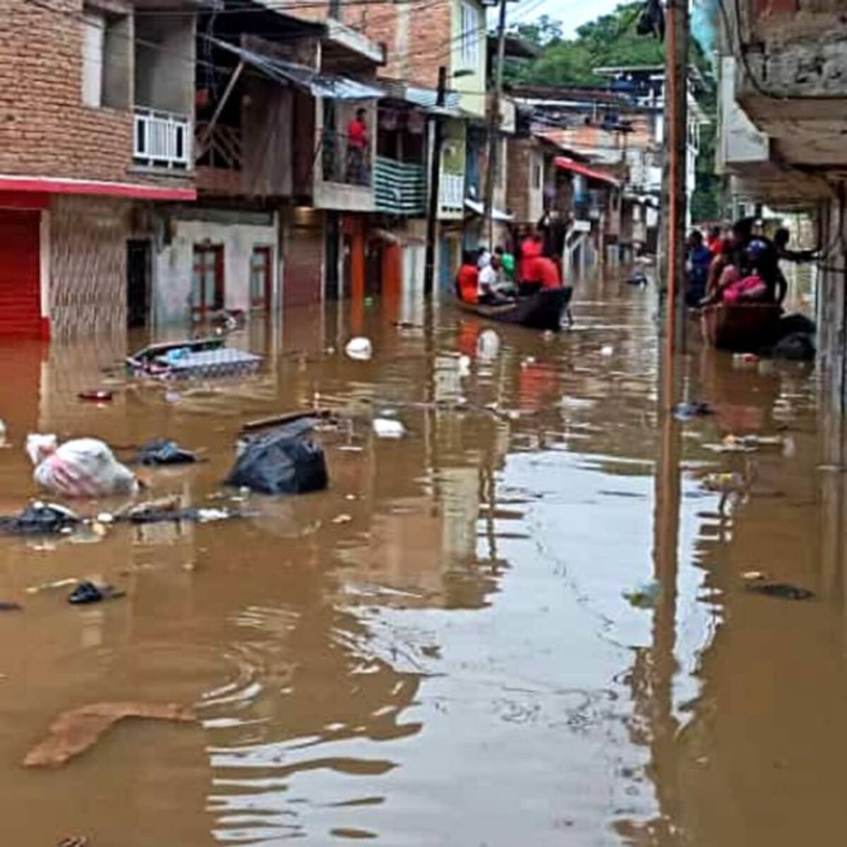 Defensa Civil en Risaralda pide mejor manejo de basuras ante inundaciones