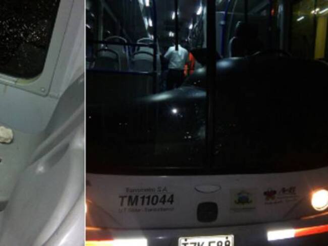 Dos heridos por vandalismo contra buses de Transmetro