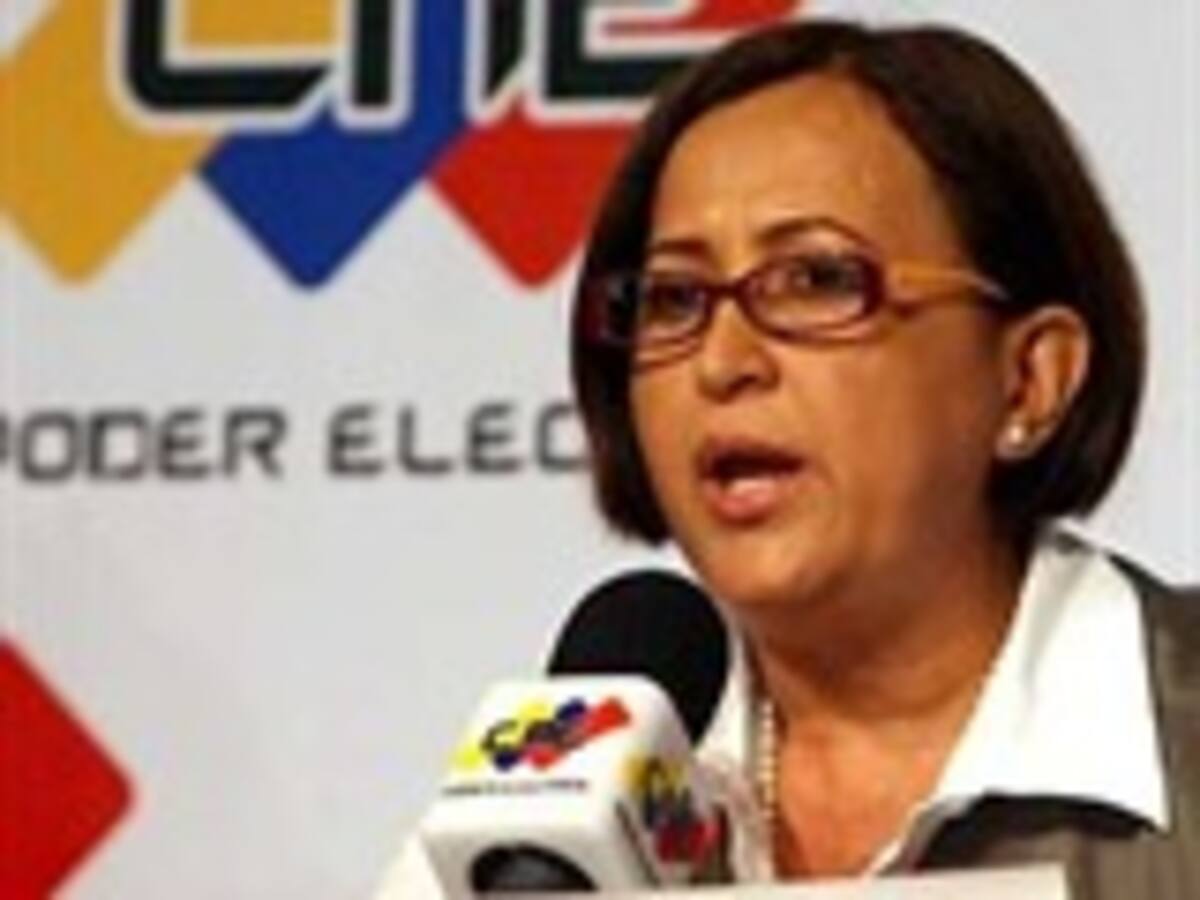 Rectora del CNE anuncia resultados en elecciones regionales y municipales de 2008