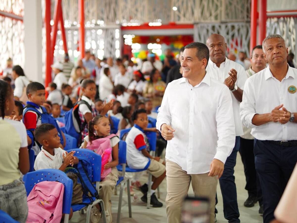 Alcalde Dumek Turbay alcanza un 83,3 % de favorabilidad en Cartagena, según encuesta del CNC