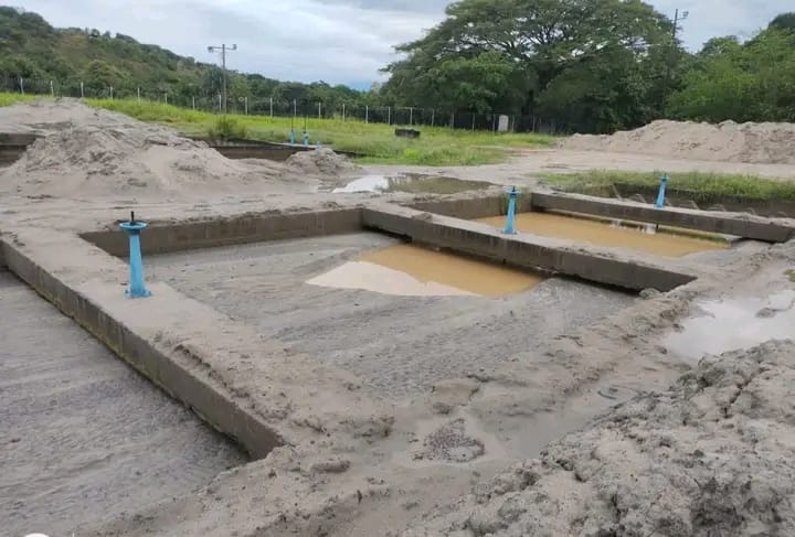 que las bocatomas El Tomo y Guayabo, por causa de la alta turbidez y creciente del río Ceibas. Foto Cortesía