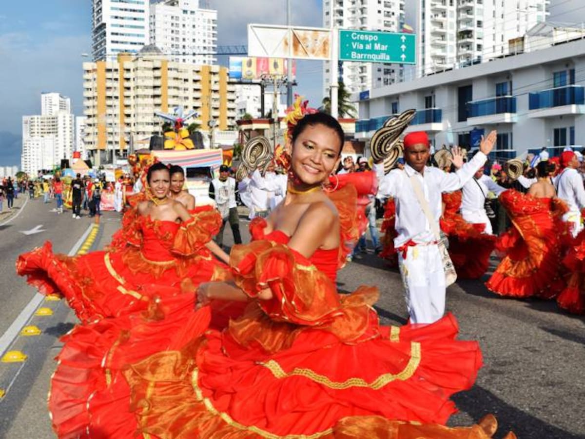 Grupos de 24 municipios de Bolívar reciben formación artística en Danza Folclórica