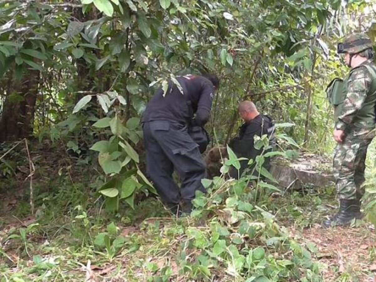 Fiscalía exhumó cuerpos, al parecer de militares venezolanos