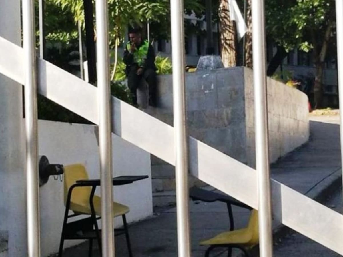 Estudiantes de la Unicartagena denuncian desalojo en dos de sus sedes