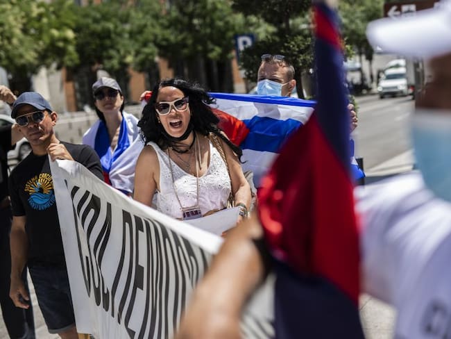 Congresistas de la oposición, en especial exFarc, piden al Gobierno no interferir en la crisis social en Cuba, ocasionada por las protestas