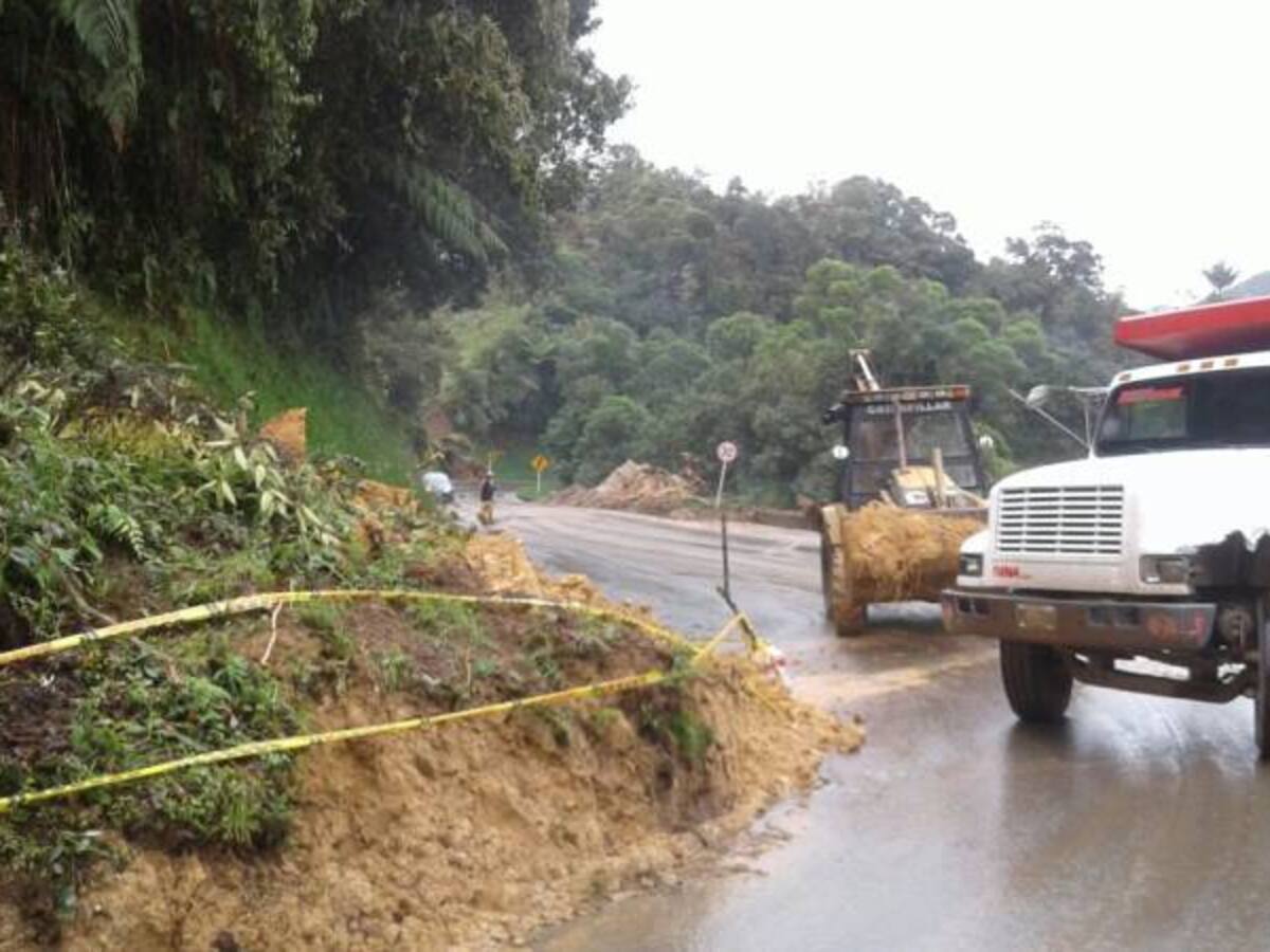 Aumentan los puntos críticos en las vías de Caldas por el invierno
