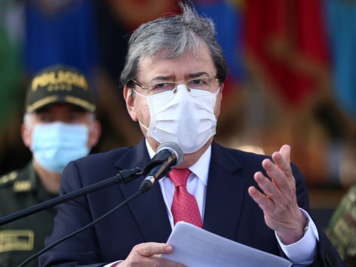 Un proyecto político busca deslegitimar a la Policía: MinDefensa