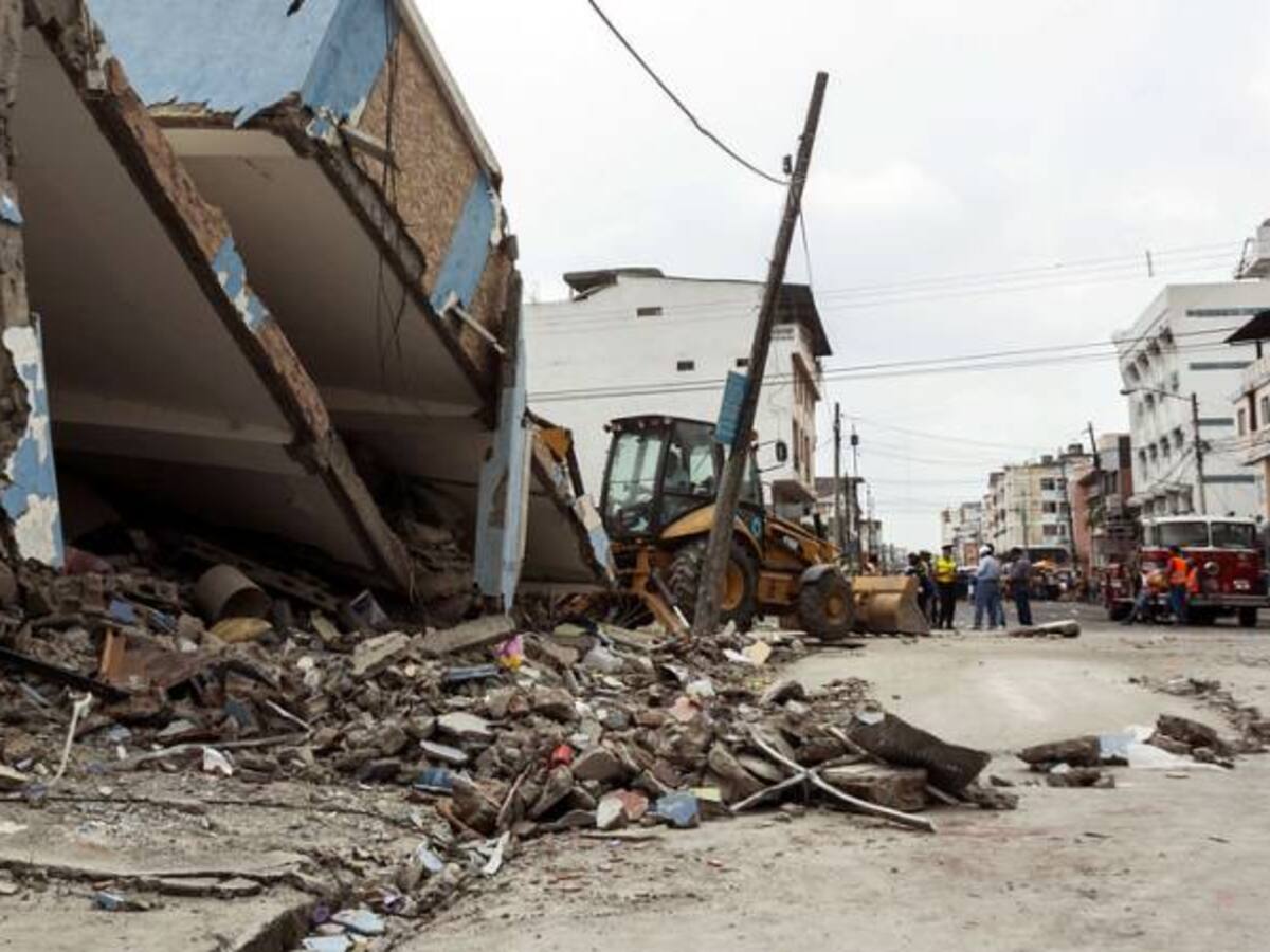 Falta de comunicaciones ha impedido ubicar a varios colombianos en Ecuador: embajador