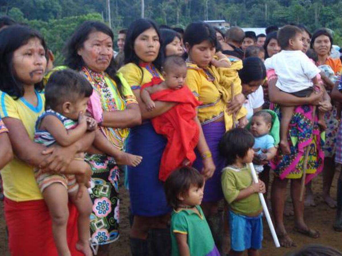 Indígenas denuncian la muerte de dos personas por culpa de los cierres de la vía Risaralda - Chocó