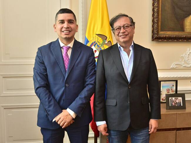 Presidente Gustavo Petro y Jhonatan Malagón Presidente de Asobancaria