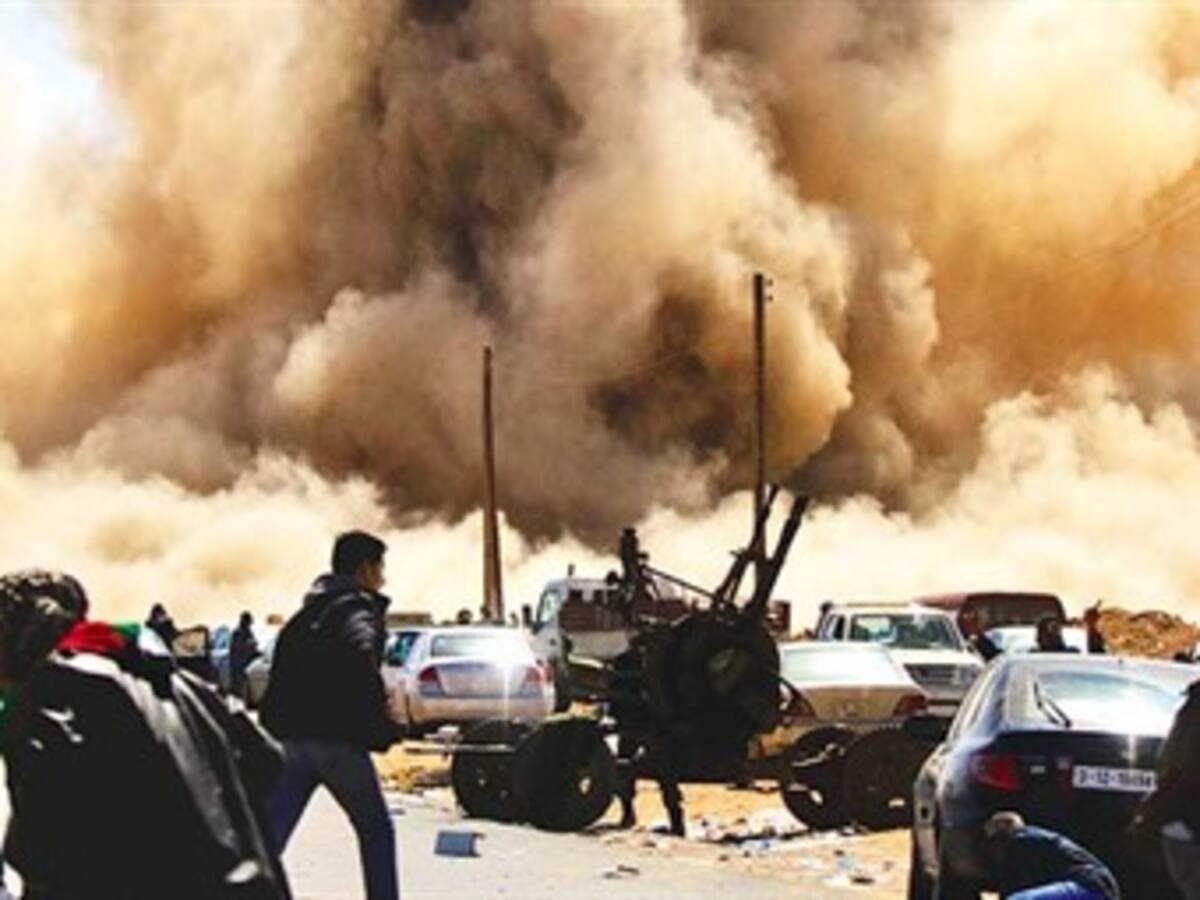 Francia advierte de que la acción militar continuará en Libia hasta que Gadafi deje el poder