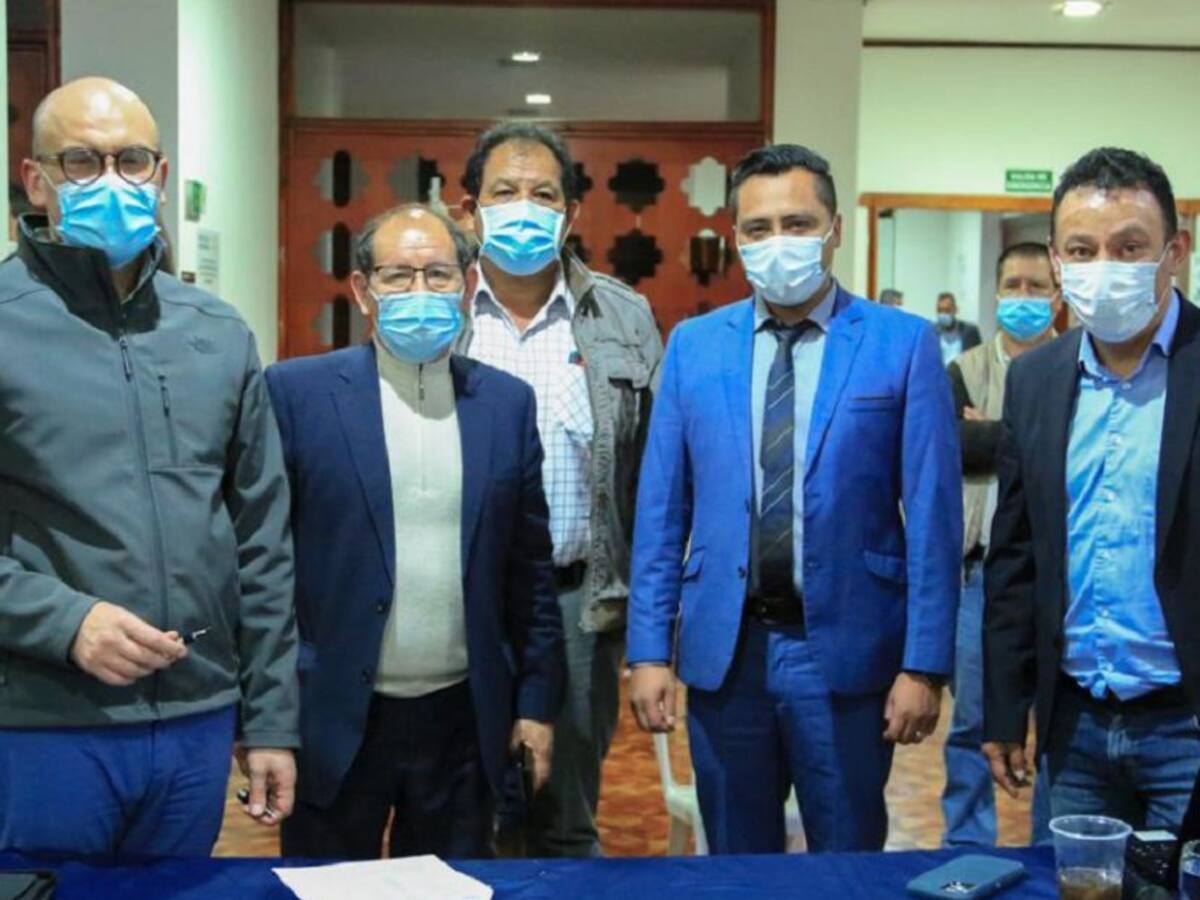 Logran acuerdo para ajustar tarifa del peaje en el Placer