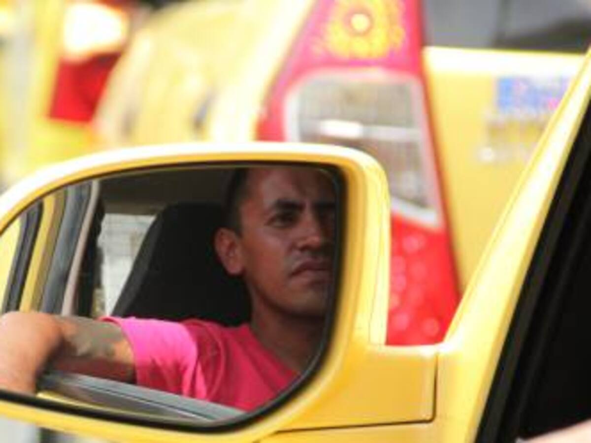Taxistas buscarían manifestarse nuevamente este viernes contra Uber