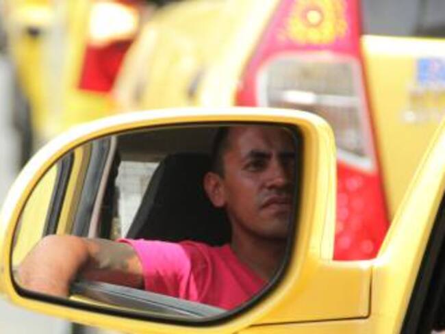 Taxistas buscarían manifestarse nuevamente este viernes contra Uber