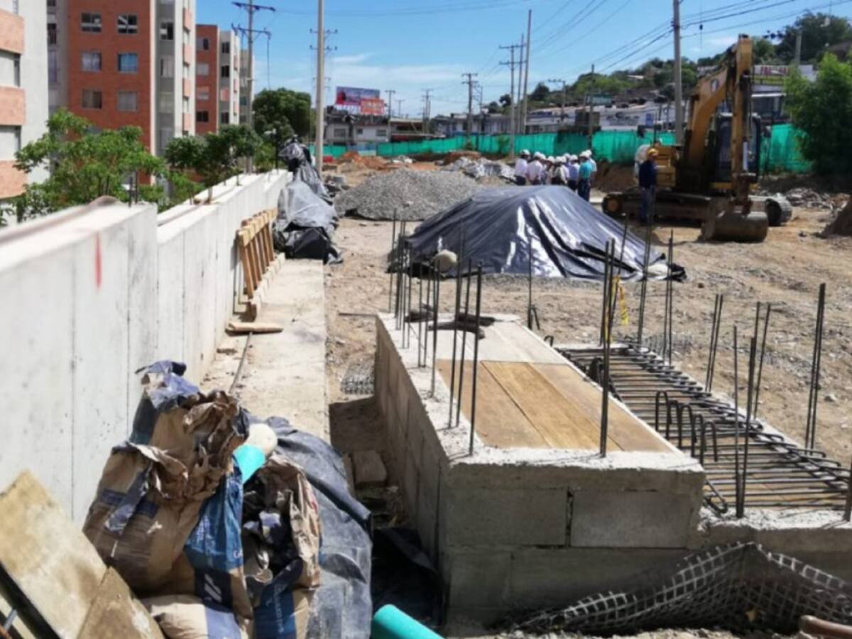 Se enreda continuidad de la obra de Cuatro Vientos