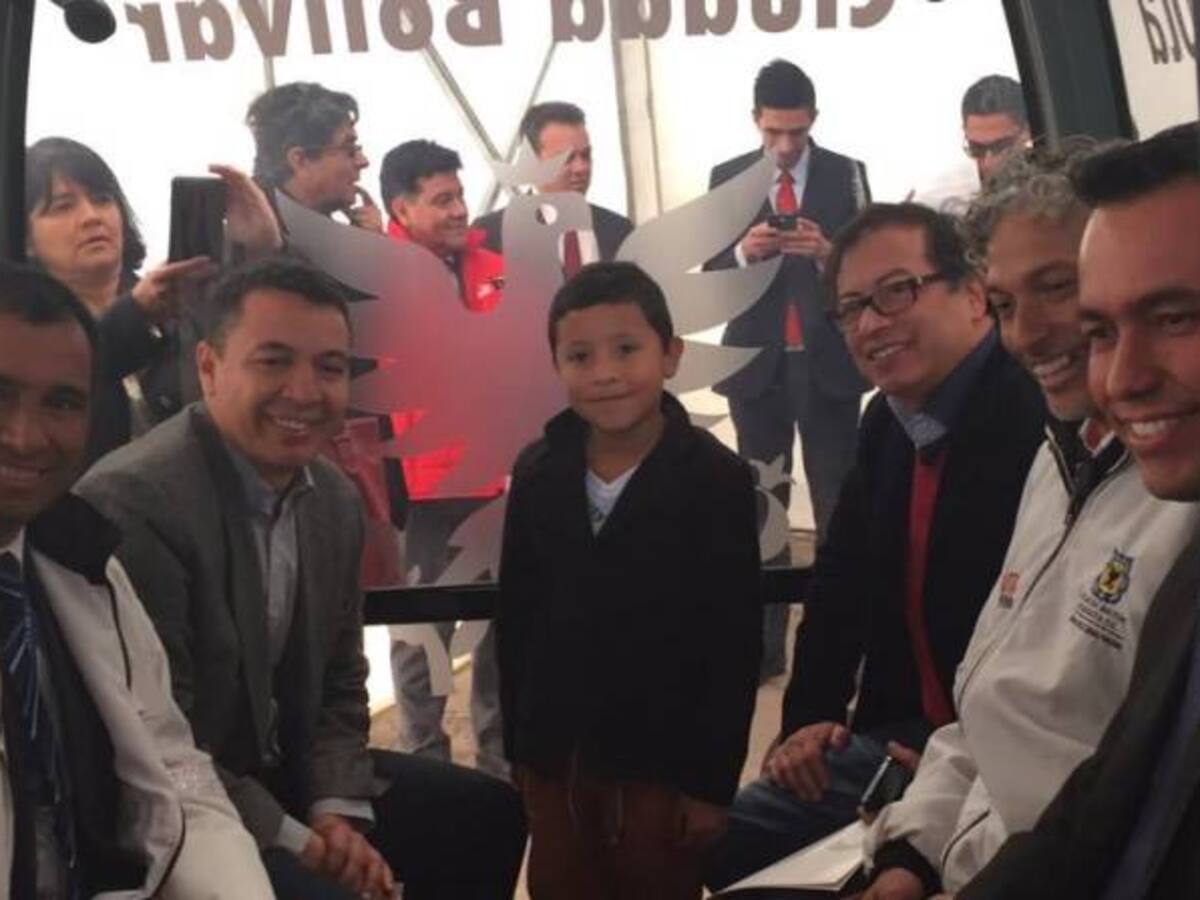 Petro firmó acta para construir el cable aéreo de Ciudad Bolívar