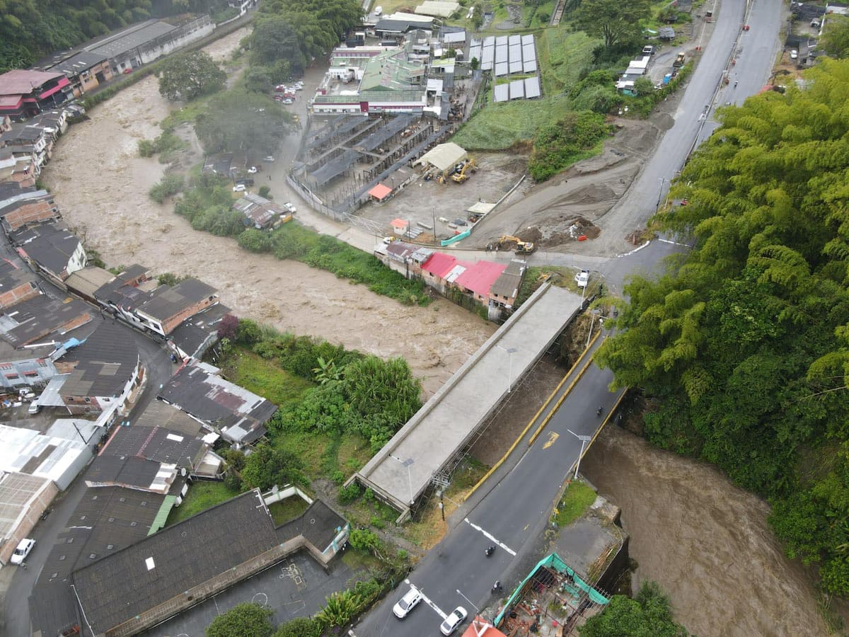 En un 139% se incrementó el caudal del río Quindío por lluvias torrenciales en la parte alta: CRQ