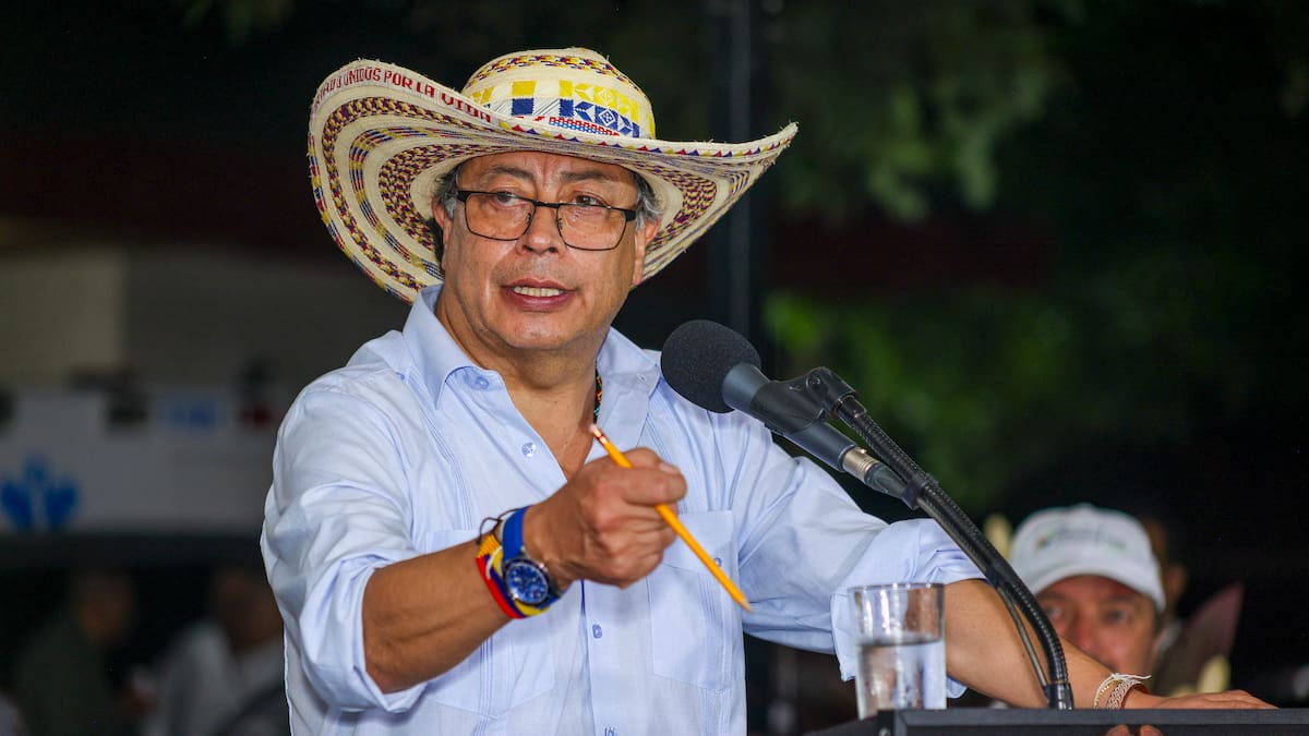 Petro ordena despejar vías bloqueadas por el Clan del Golfo en Tierralta, Córdoba