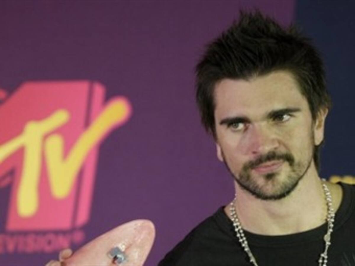 Juanes está en Bogotá para asistir a los MTV Latinos