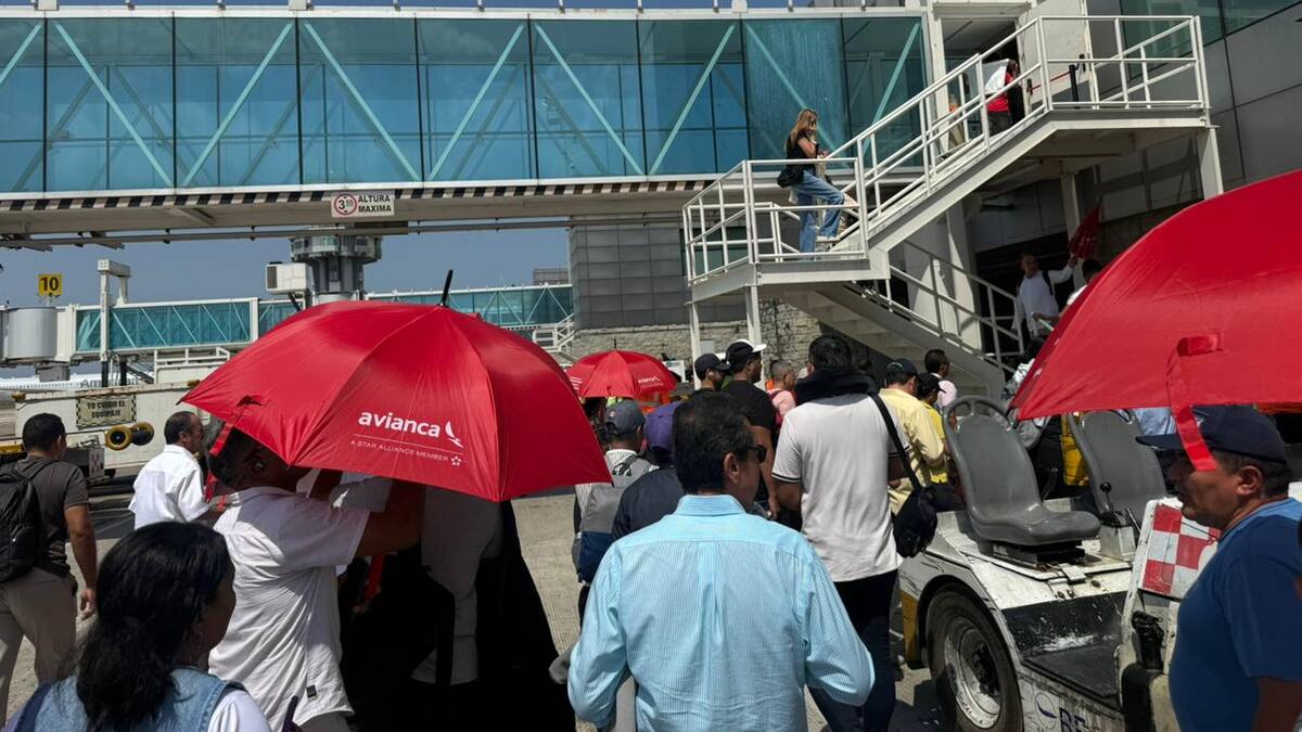 Evacúan aeropuerto Ernesto Cortissoz de Barranquilla por posible hallazgo de explosivos